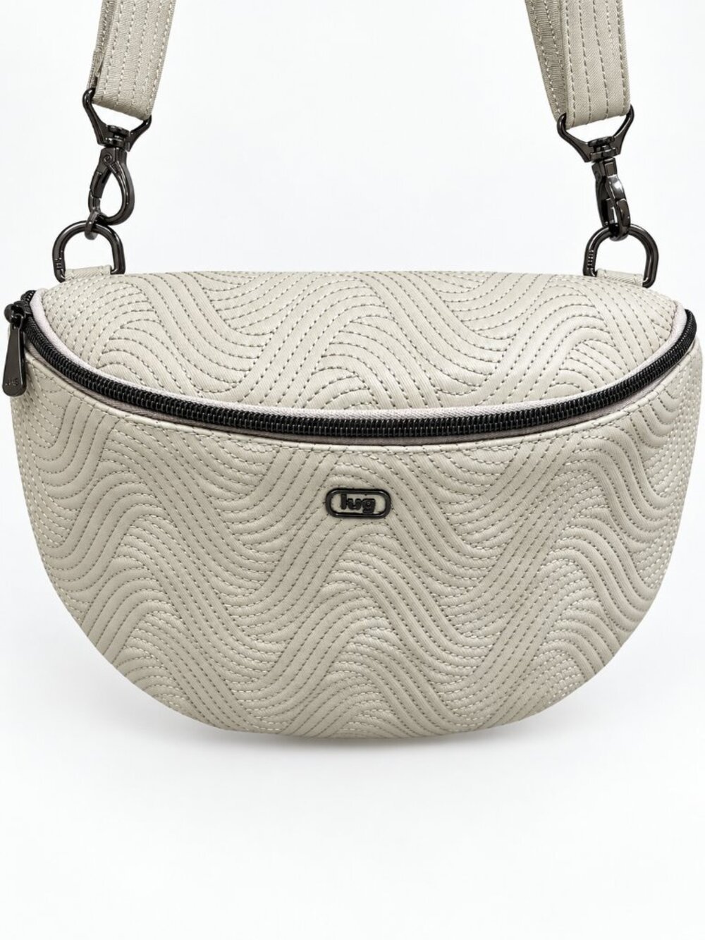 ✨ Lug Tumble Satin Luxe Belt Bag – Pebble NWT ✨